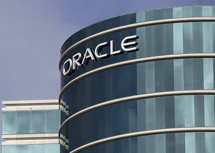Oracle заявила, що призупинила всю діяльність в росії