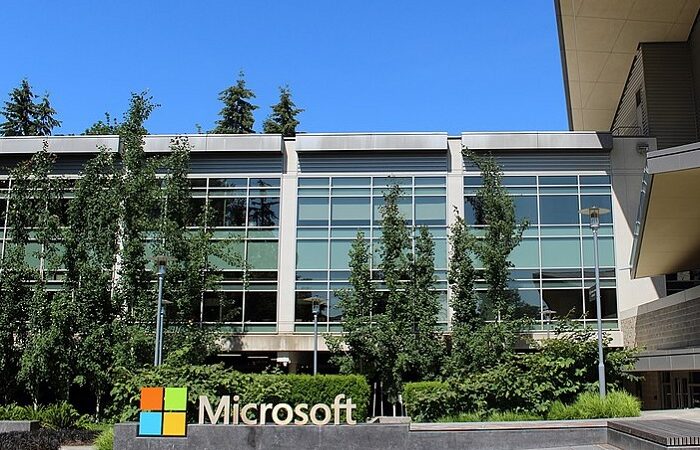 Microsoft стверджує, що сучасним ПК більше не потрібні сторонні антивіруси. Незалежні експерти не погоджуються