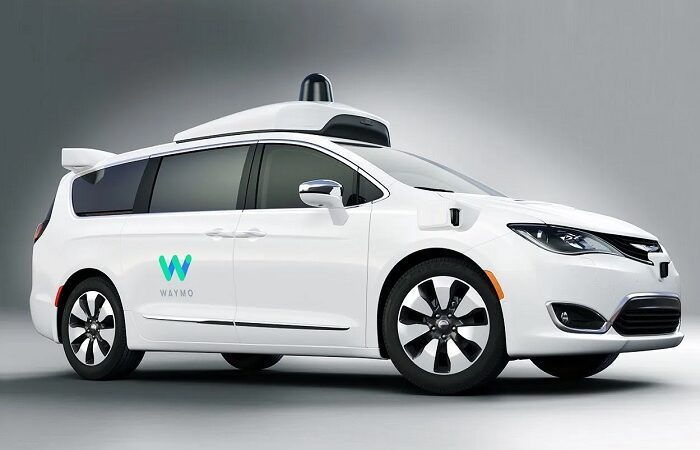 Waymo запускає роботаксі без підстраховочного водія ще в одному місті США