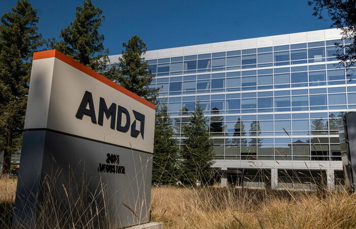 AMD веде попередні переговори про виробництво чіпів на заводах Intel