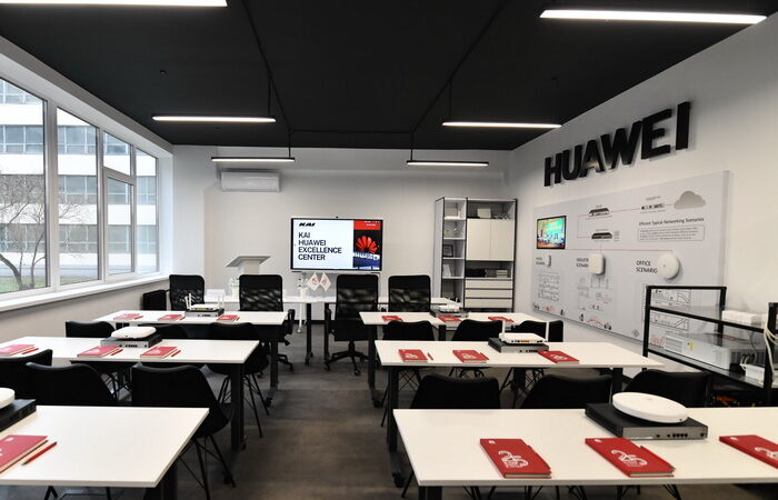 Huawei відкрила в КАІ інноваційний освітньо-дослідницький центр