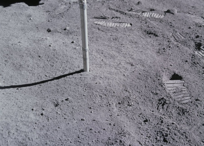 Вчені пропонують будувати бази на Місяці за допомогою 3D-друку із місячного пилу