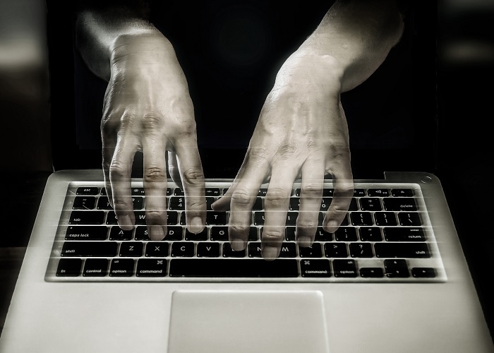 Microsoft 365 Copilot из-за багу «нишпорив» у конфіденційній пошті