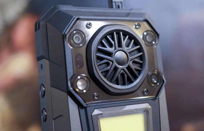 Oukitel представив захищений смартфон з прикурювачем