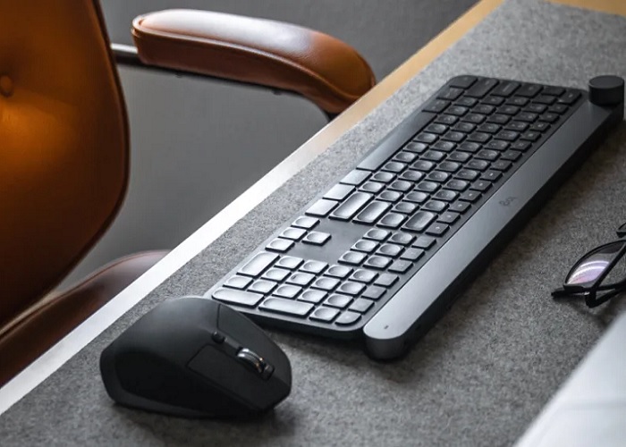 Meta буде стежити за «кожним рухом миши» своїх співробітників