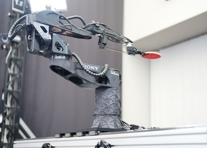 Робот Sony перемагає найкращих гравців в пінг-понг