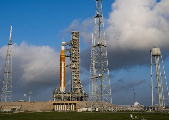 Місія Artemis II на Місяць успішно стартувала. Що це значить для людства