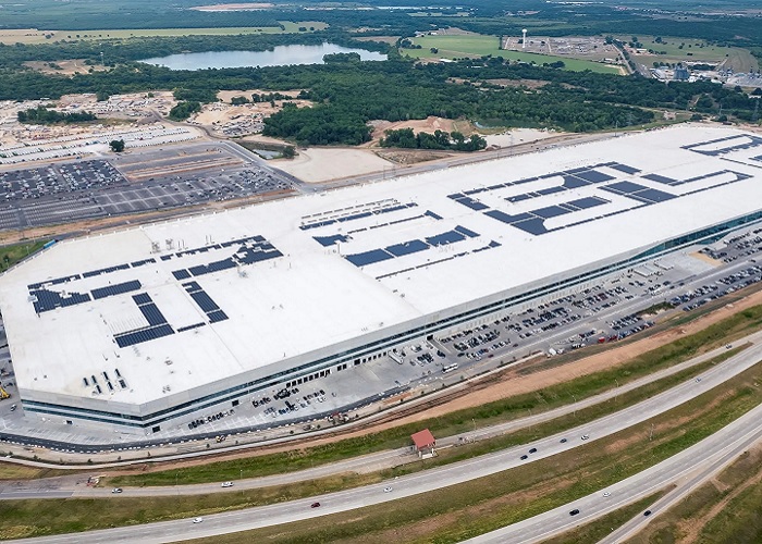 Tesla звільнила кожного п’ятого працівника заводу в Техасі