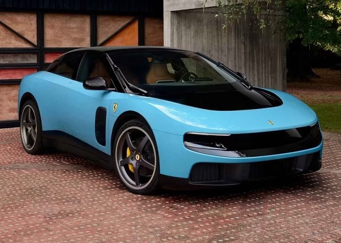 Критики даремно висміяли дизайн першого електромобіля Ferrari — просто він орієнтований на ринок Китаю