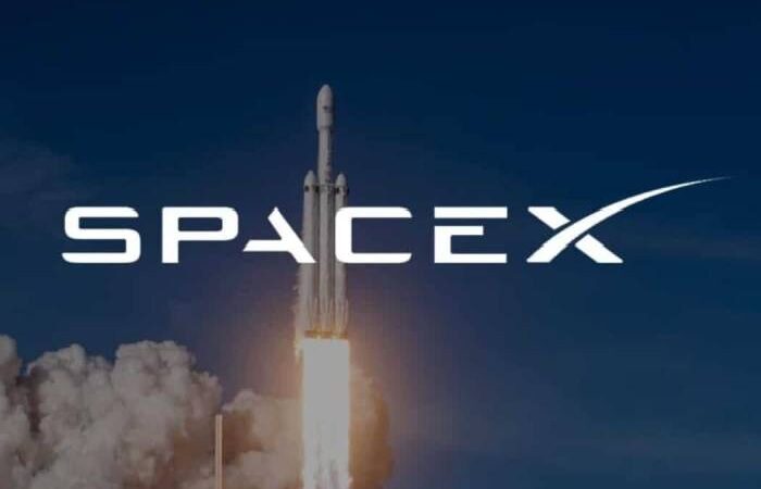 Ілон Маск хоче зробити себе «вічним керівником» SpaceX навіть після виходу на біржу